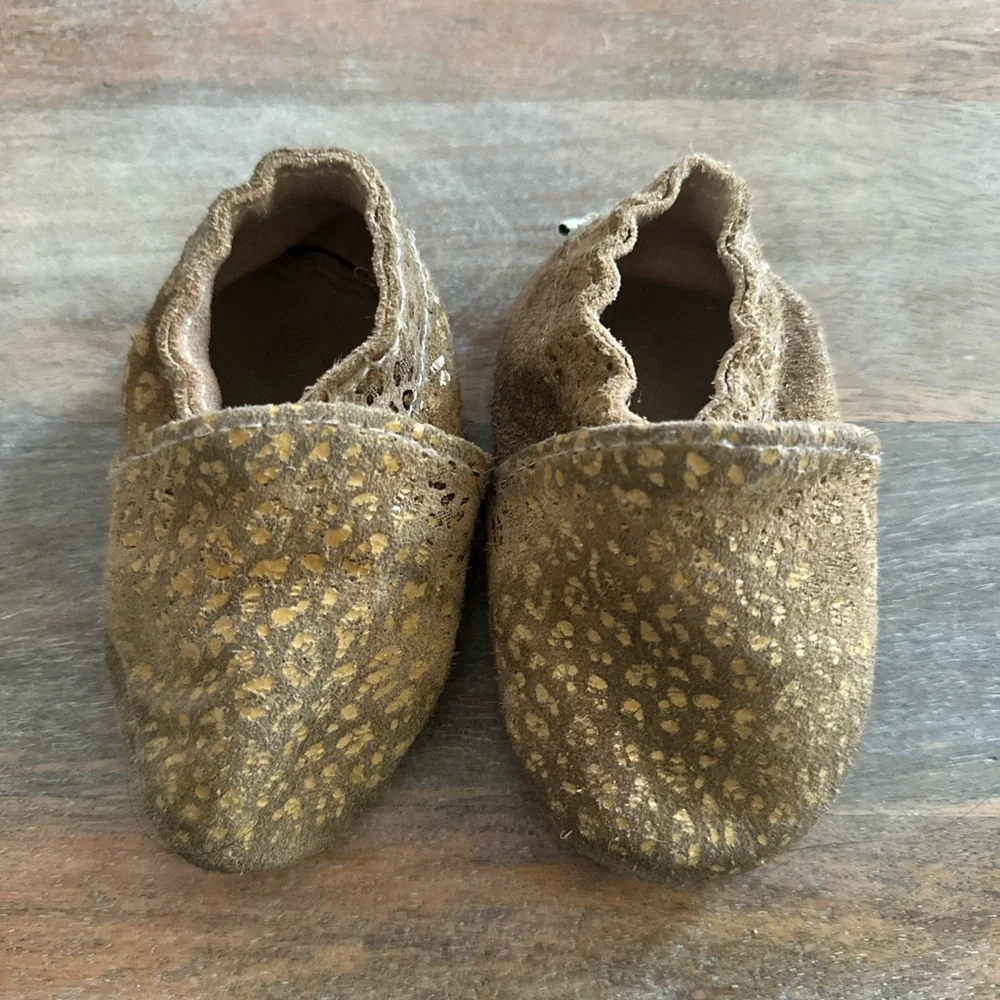 Suede Tan and Gold Leopard Print Shoes Moccasins